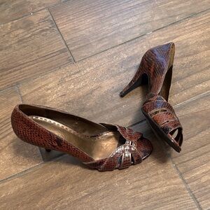 Gianni Bini Brown Snakeskin Peep-Toe Heels Size 8.5